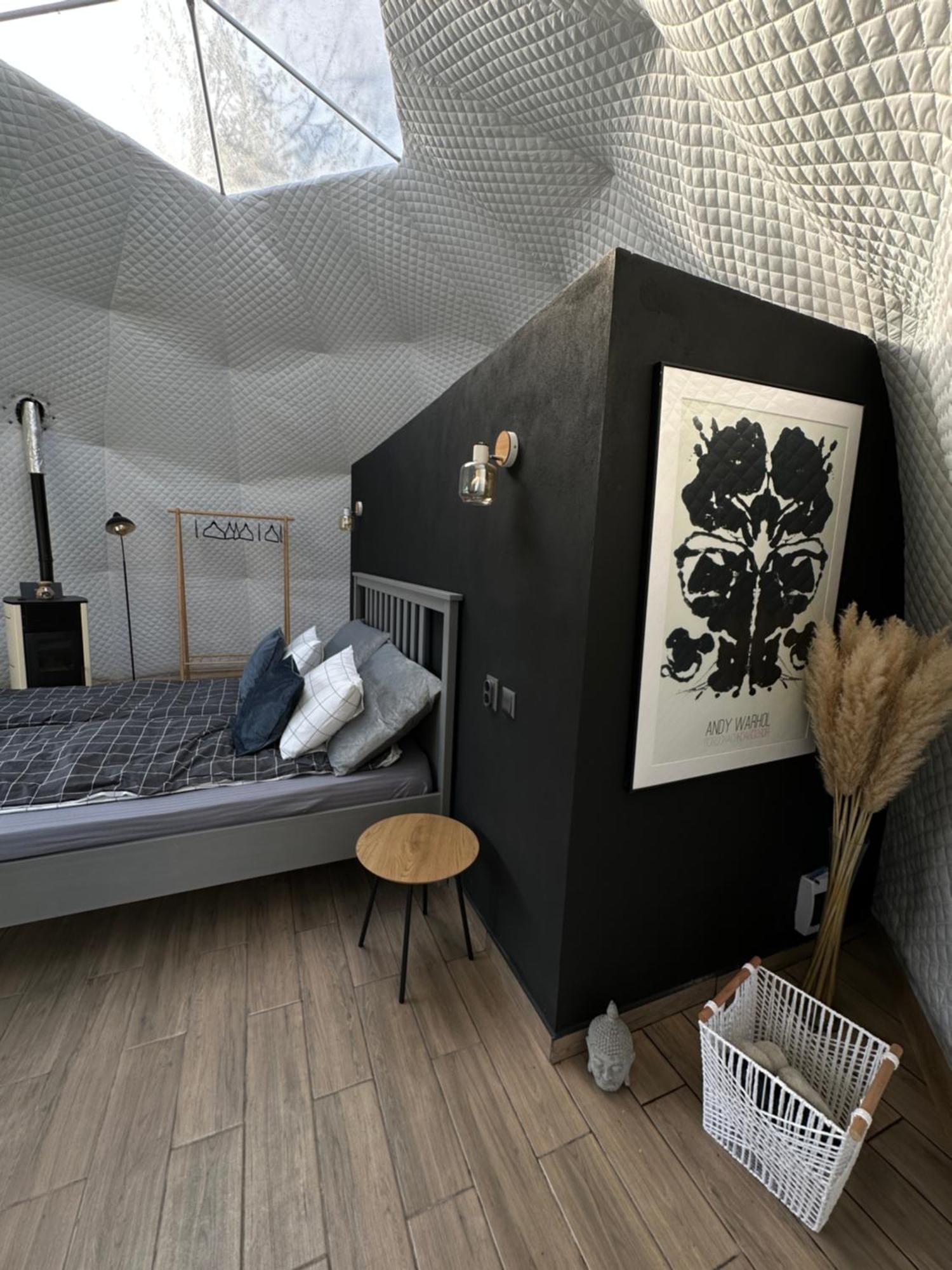 The Frog Glamping Otel Horezu Dış mekan fotoğraf