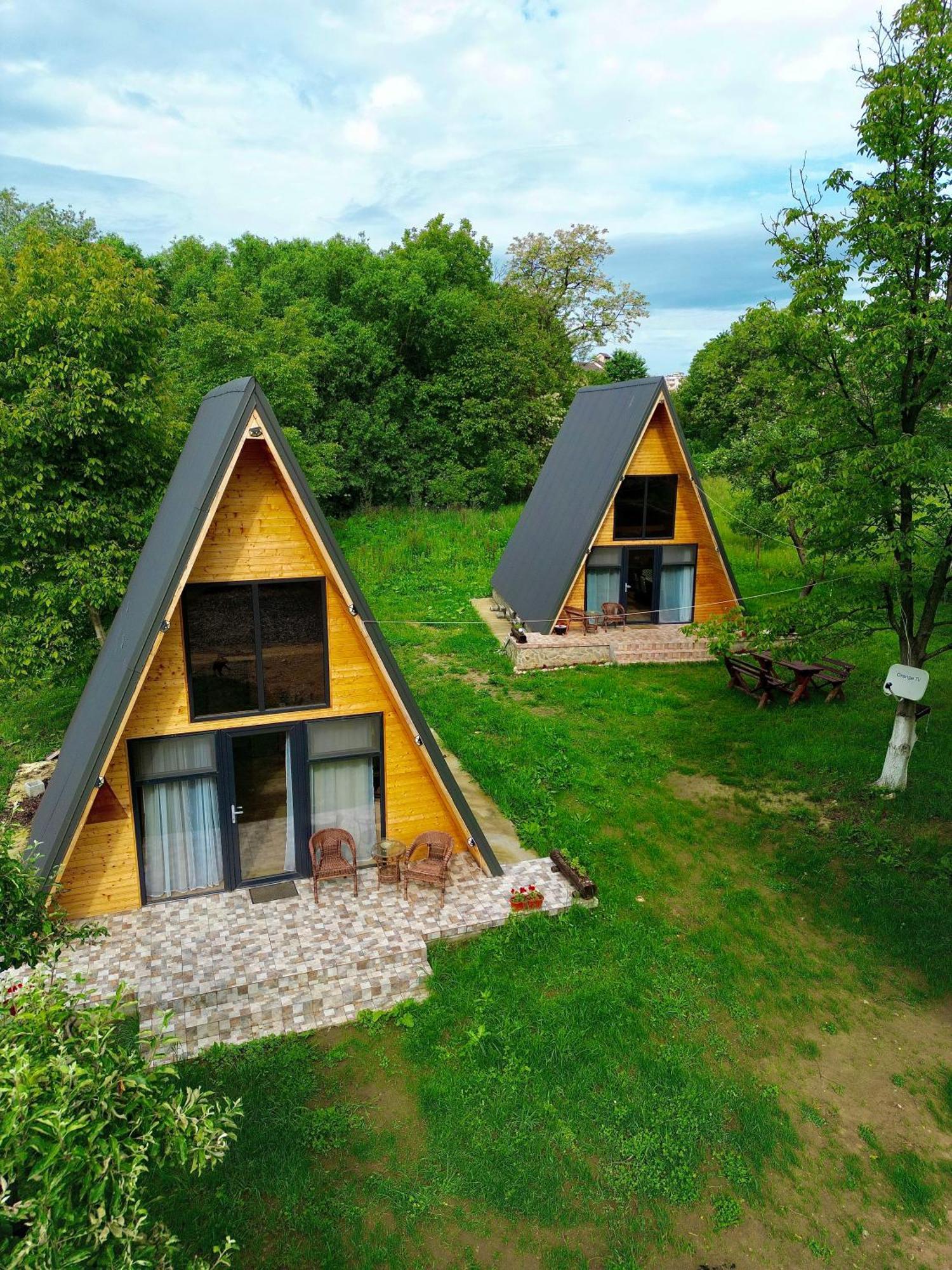 The Frog Glamping Otel Horezu Dış mekan fotoğraf